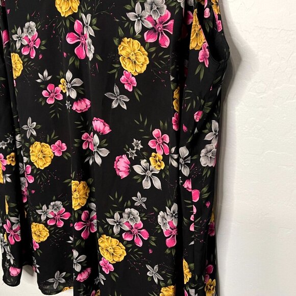 Torrid Black Floral V-Neck Georgette Ladder Trim Chiffon Tank Blouse 3 3X 22/24 - Picture 4 of 7